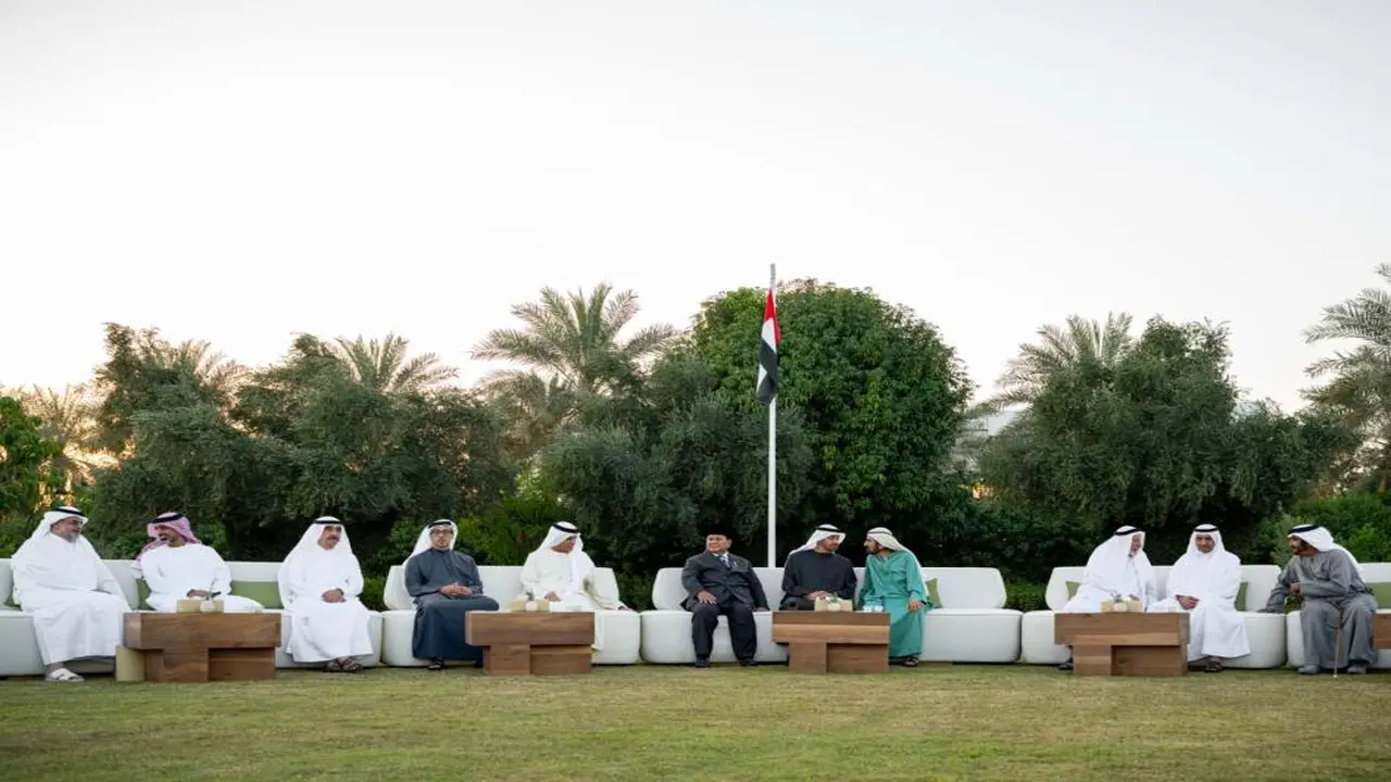 محمد بن زايد يستضيف حكام الإمارات على مائدة الإفطار في العاصمة أبوظبي